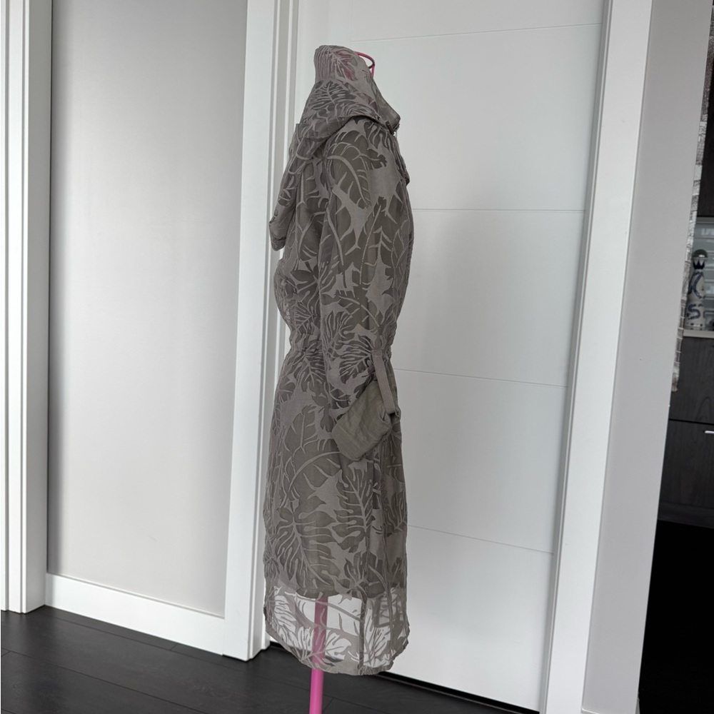 Zac Posen Sheer Floral Jacket in Cream - Picture 3 of 7